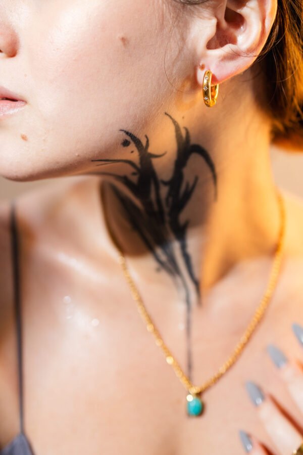 Sarah - Image 6